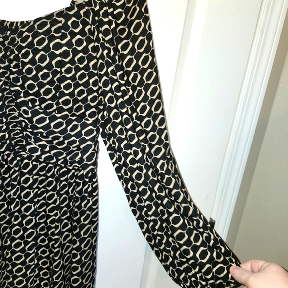 Geo babydoll dress in size Large NWT - Picture 5 of 14